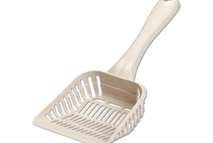 beige Petmate Classic Litter Scoop made of durable plastic with slotted design for easy litter sifting