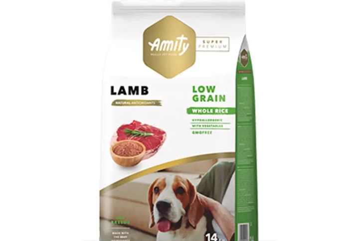 Front view of Amity Super Premium Low Grain Lamb Dog Food bag, highlighting its hypoallergenic formula and joint-supporting nutrients.